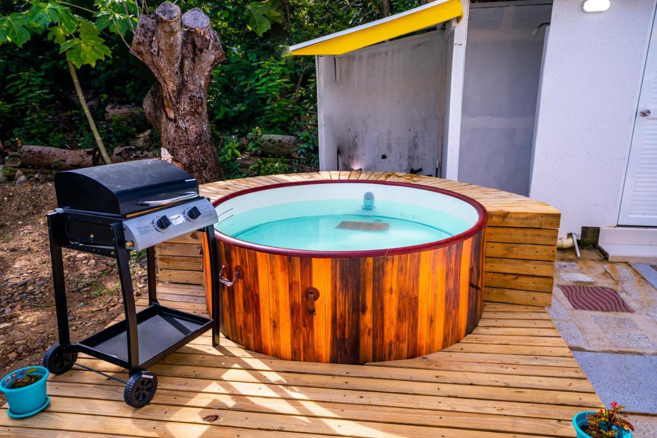 Salt Wata Aparthotel Fresh Water Bay Bagian luar foto